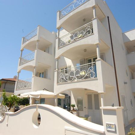 Residence Costa Smeralda Grottammare Exterior foto